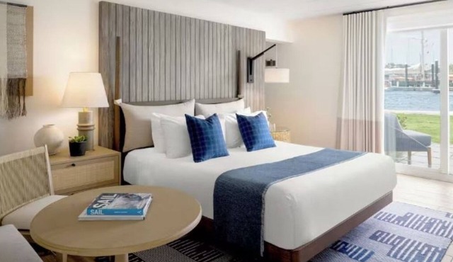 Your Perfect Getaway! w/Onsite Pool, Gym! Near Downtown Shopping District!