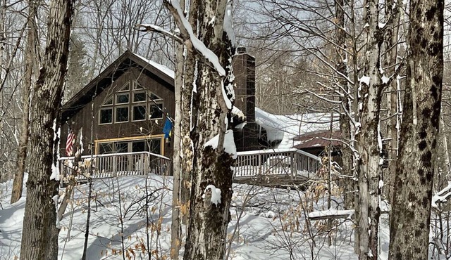 Your Vermont Mountain Haven Pet Friendly home with Hot tub!