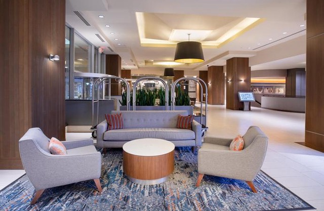 Crowne Plaza Kansas City Downtown