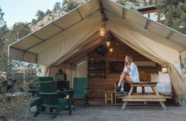 Glamping Tent Near Zion w/AC & Private Bathroom