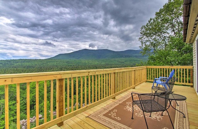 North Conway Family Condo with 3 Decks and Mtn Views!