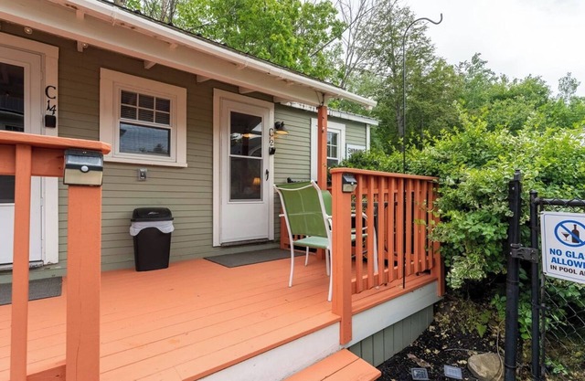The Lakeview Cottage 12