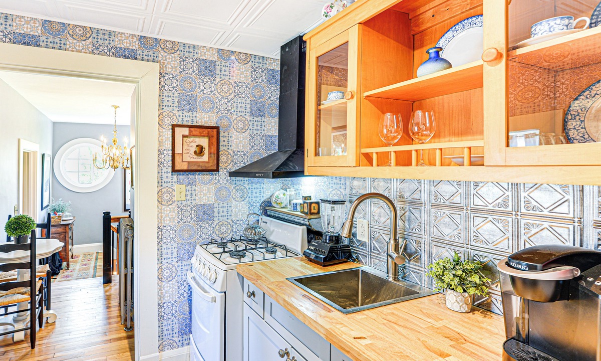 Youngstown Apartment | Charming Youngstown Retreat - 2 Mi to Downtown!