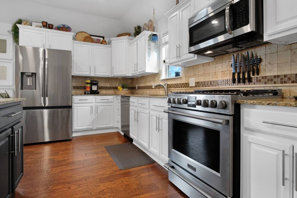 Lowell House | Urban Social : Backyard Paradise & Central to NWA