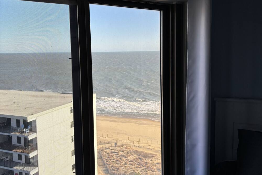 Little Salisbury Condo | 2 bed, 2 bath, oceanfront building, 14th floor