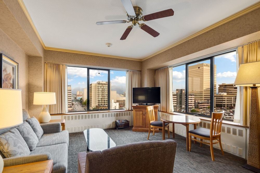 Photo of Livingroom in Downtown Anchorage
