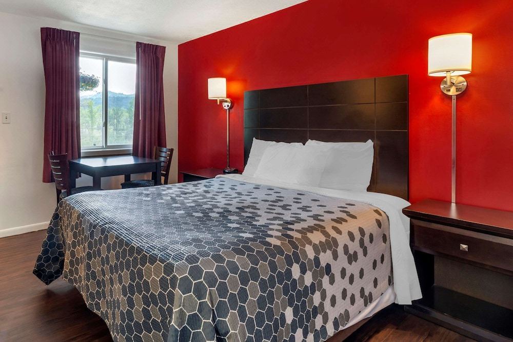 Photo of Bedroom in Lee
