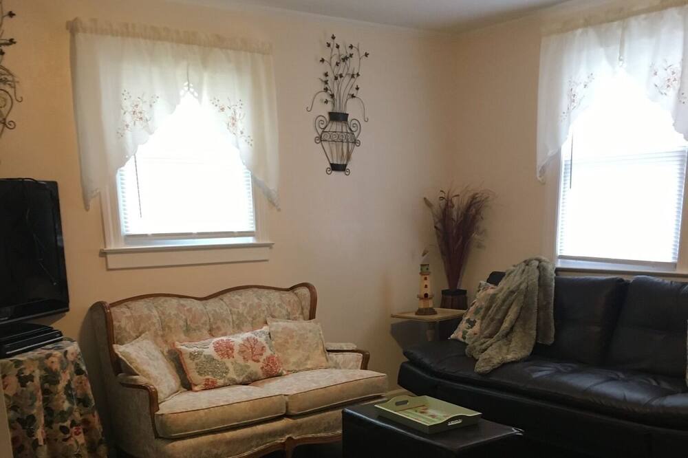 Photo of Livingroom in Old Lyme