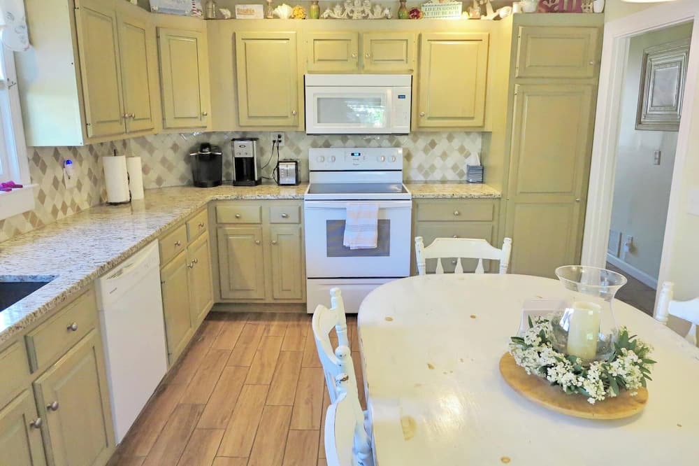 Photo of Kitchen in Old Lyme