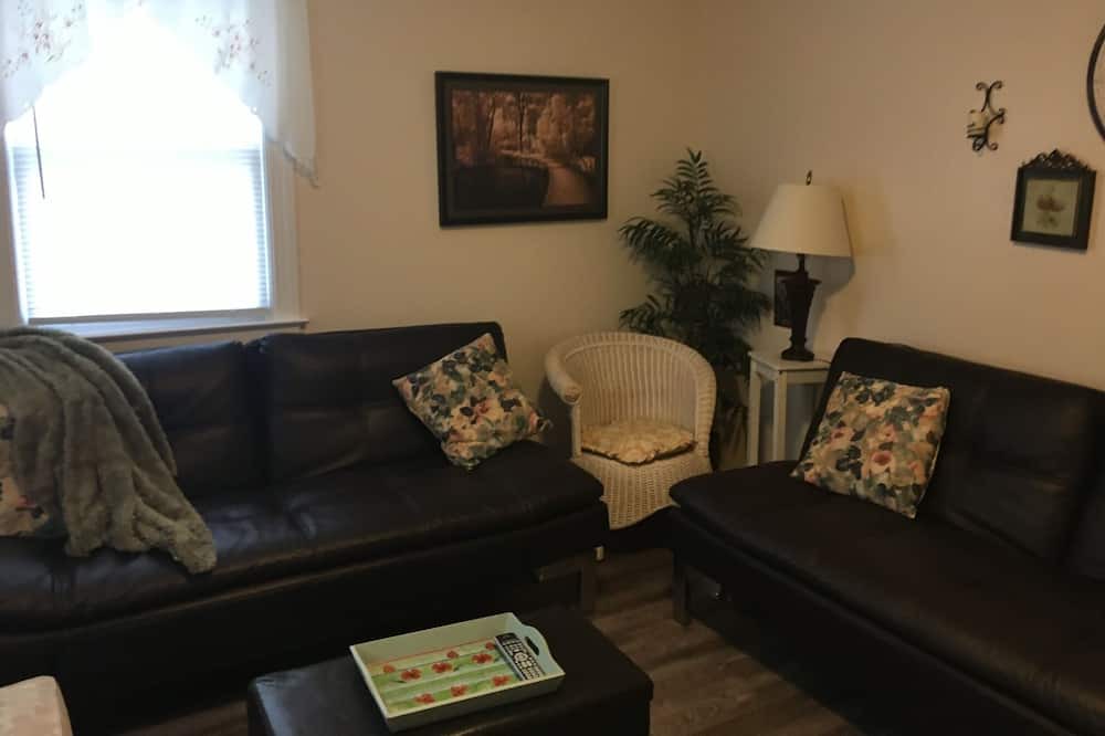Photo of Livingroom in Old Lyme