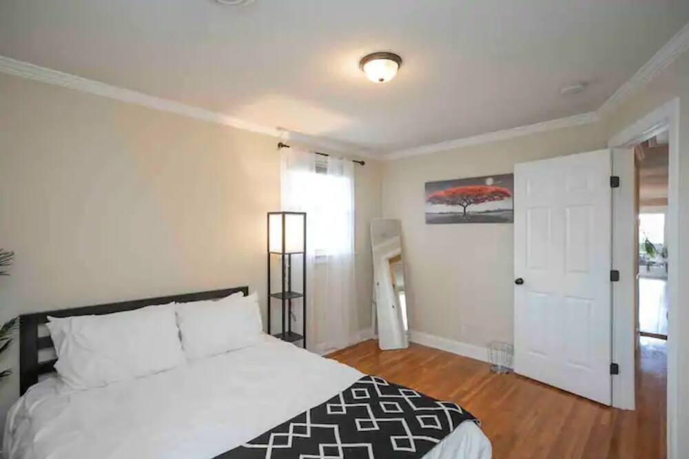 Photo of Bedroom in Antioch