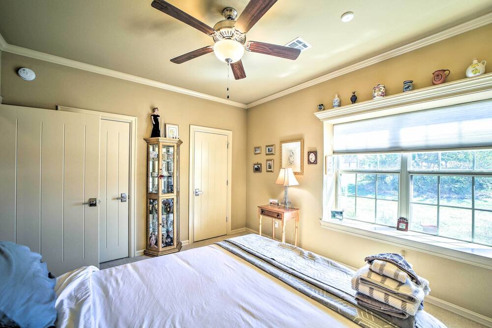 Photo of Bedroom in Sand Springs