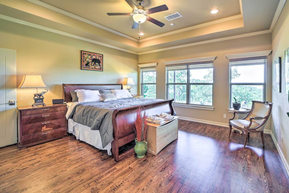 Photo of Bedroom in Sand Springs