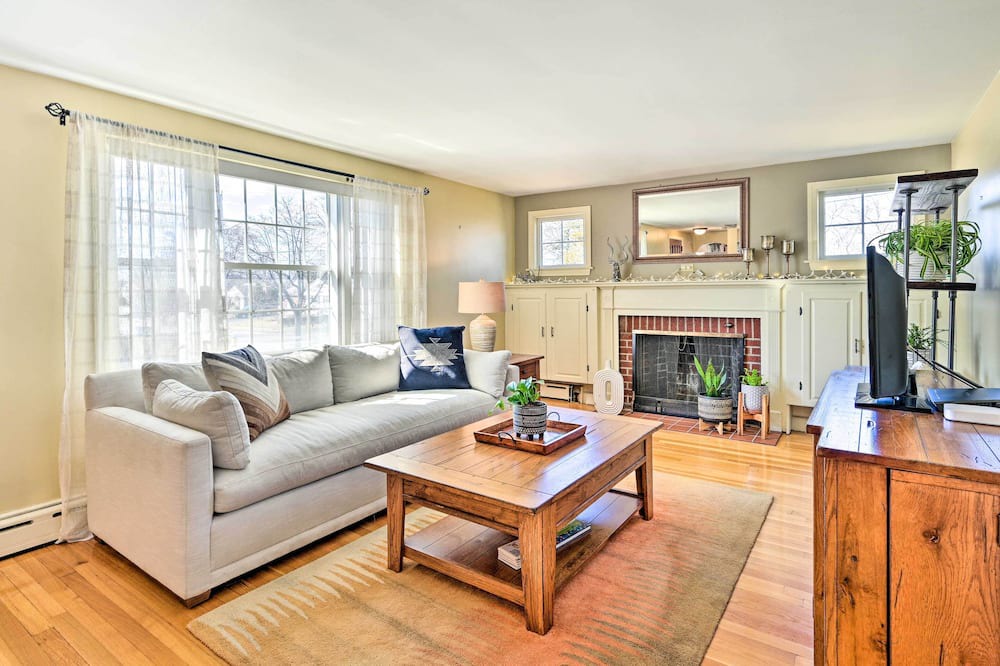 Photo of Bedroom in Quincy