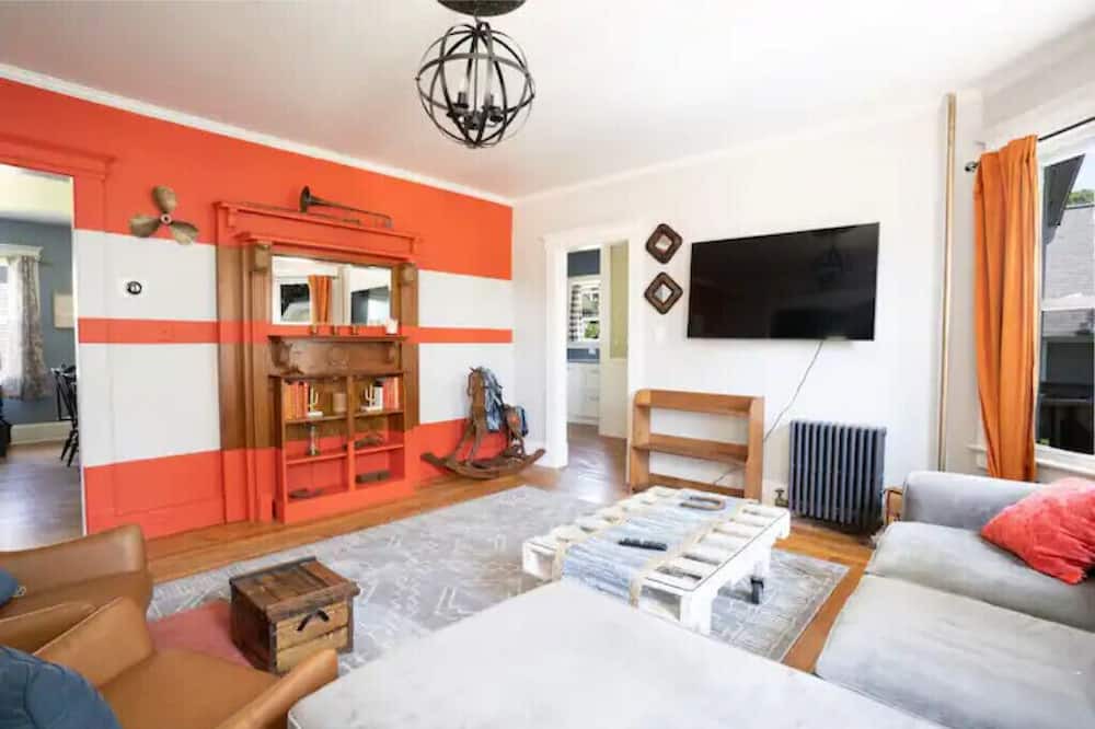 Photo of Livingroom in Norwichtown