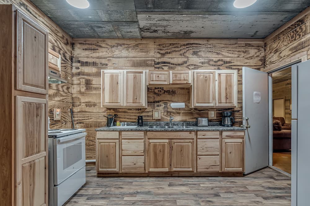 Photo of Kitchen in Hughes County
