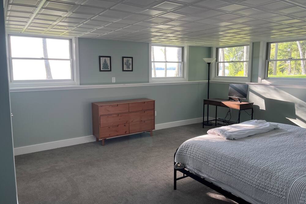 Photo of Bedroom in Newport