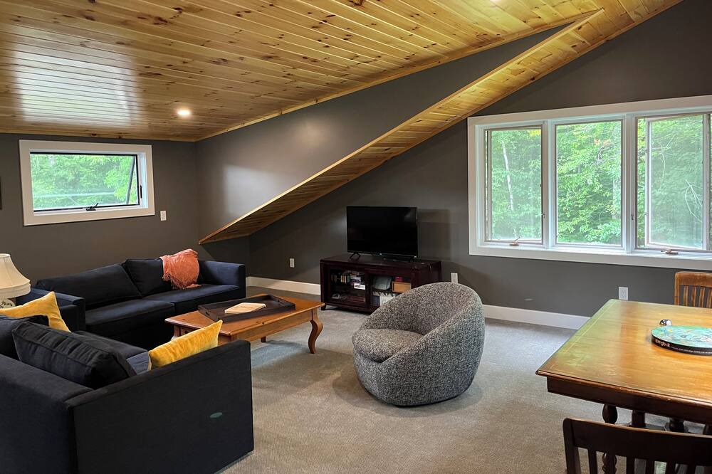 Photo of Livingroom in Newport