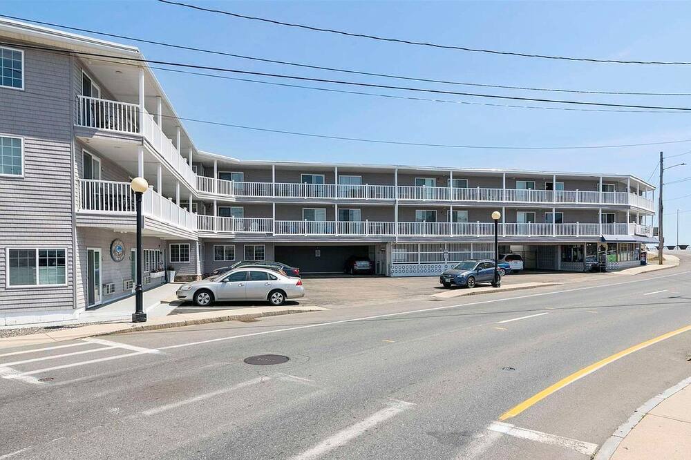 Photo of Outdoor in Hampton