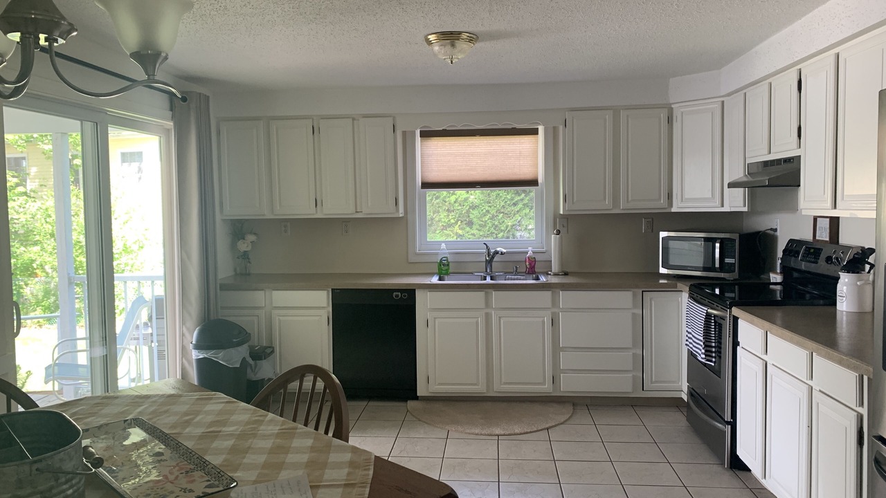 Photo of Kitchen in Coventry Lake