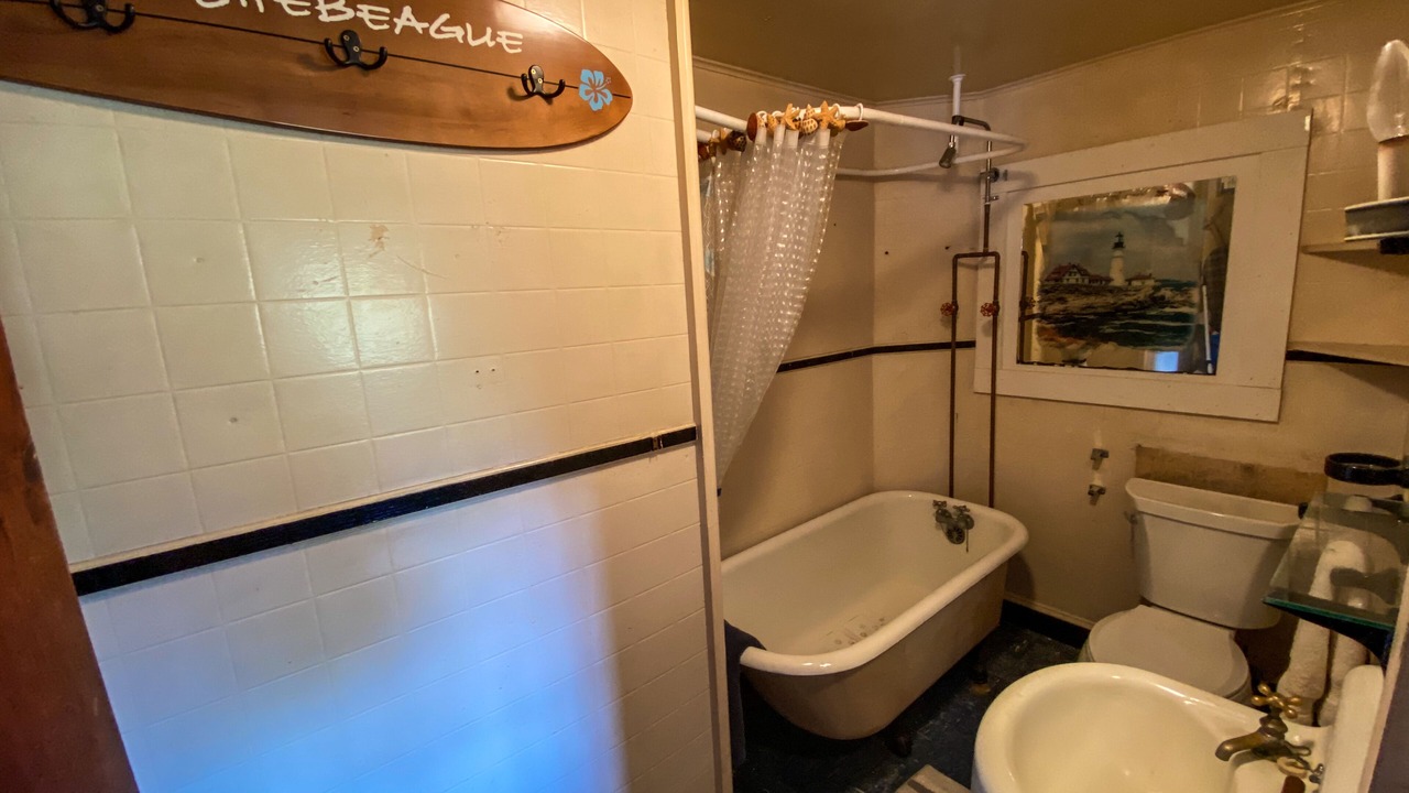 Photo of Bathroom in Chebeague Island