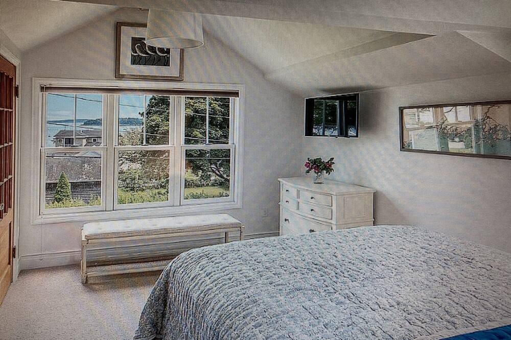 Photo of Bedroom in Falmouth Foreside