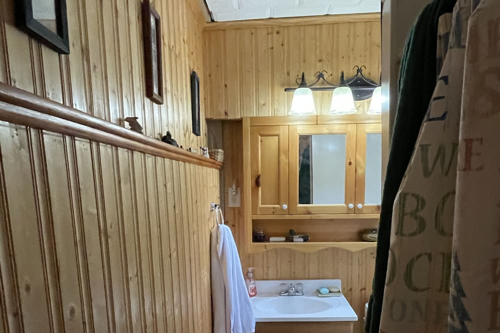 Photo of Bathroom in East Wakefield