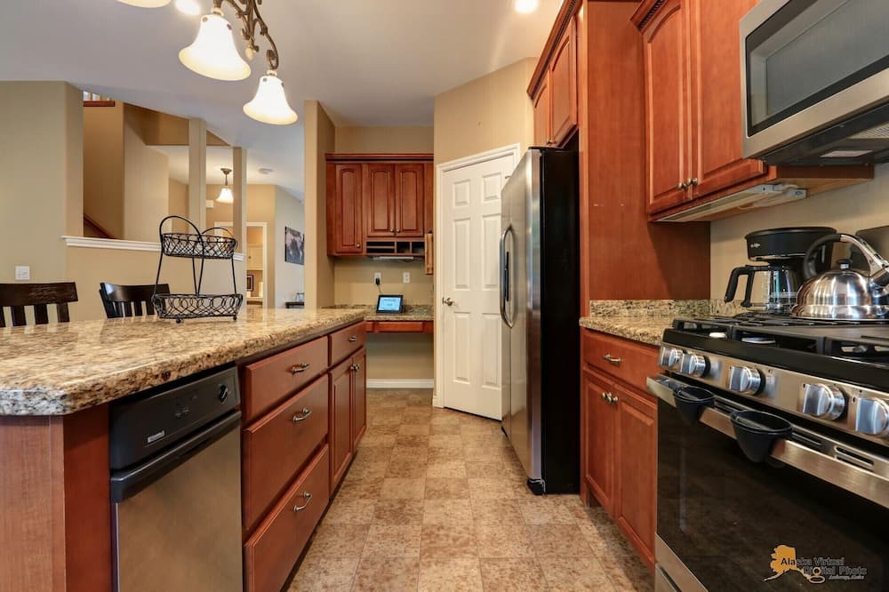 Photo of Kitchen in Bayshore - Klatt