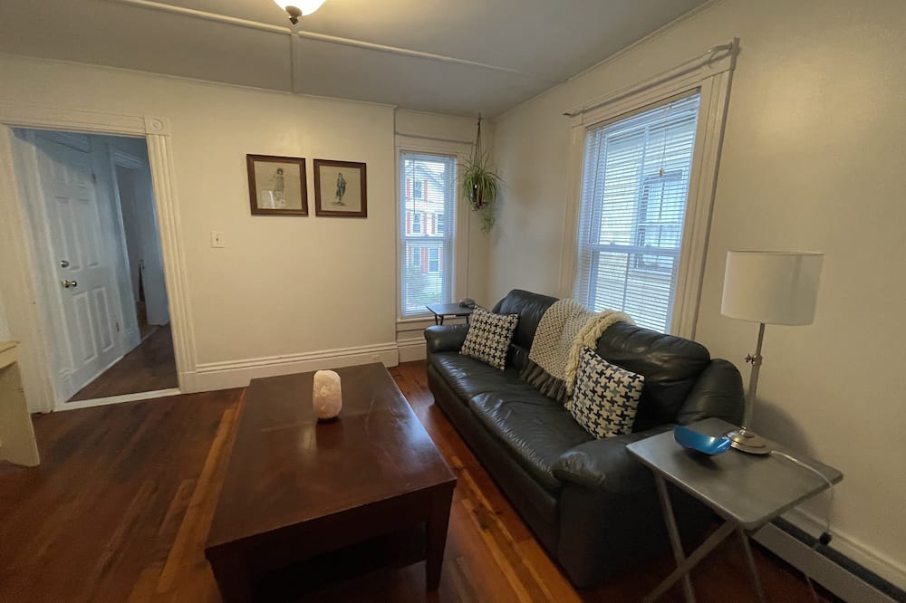 Photo of Livingroom in Concord
