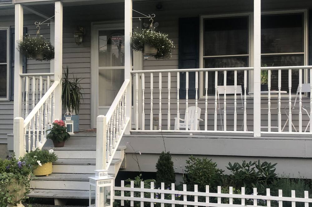 Photo of Outdoor in East Kingston