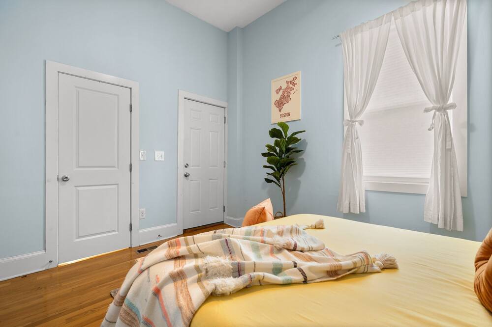 Photo of Bedroom in Egleston Square