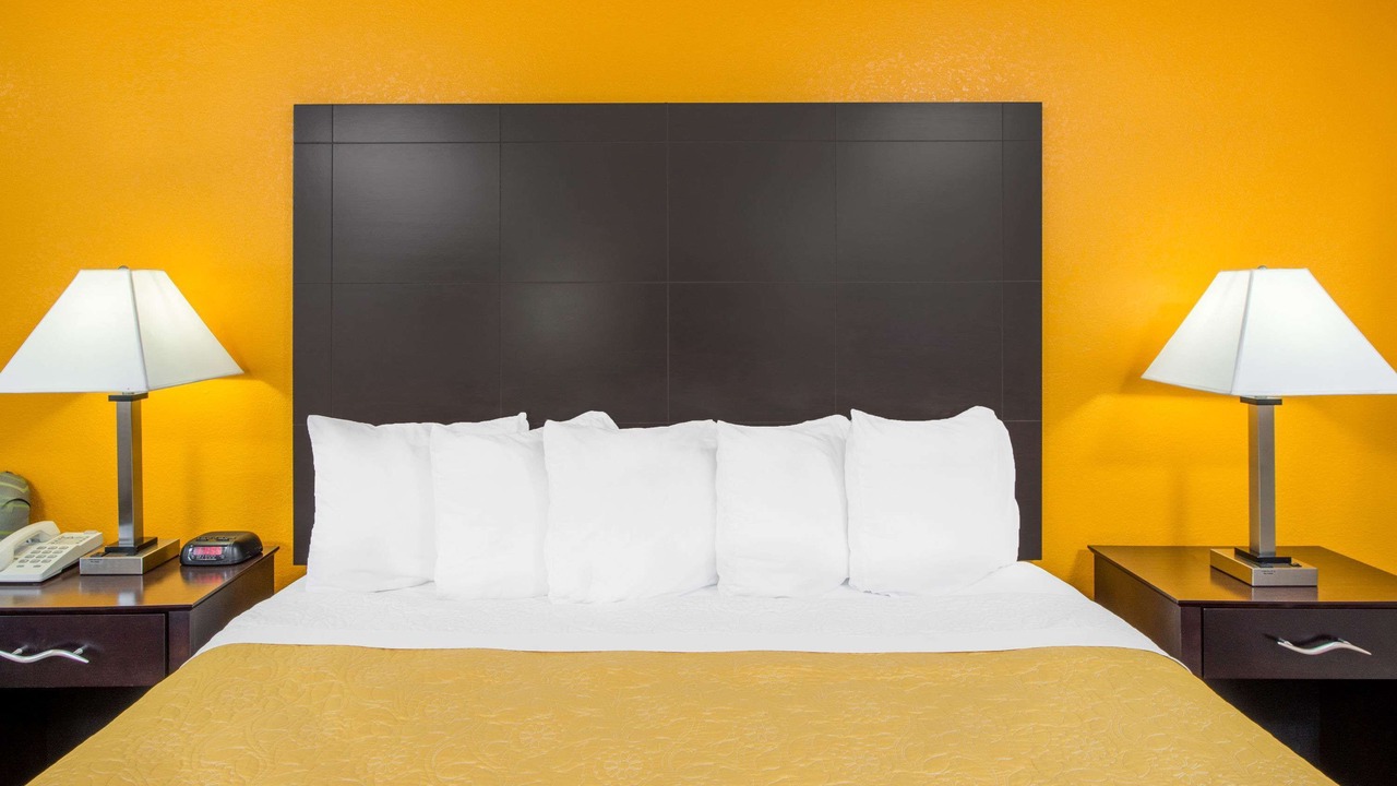 Photo of Bedroom in Calvert City