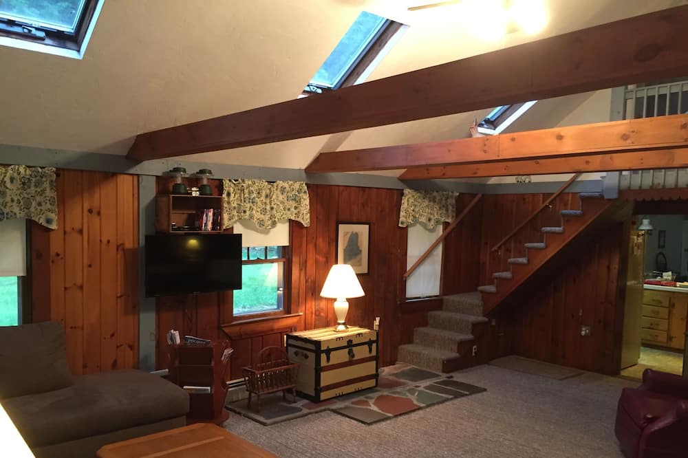 Photo of Livingroom in South Casco