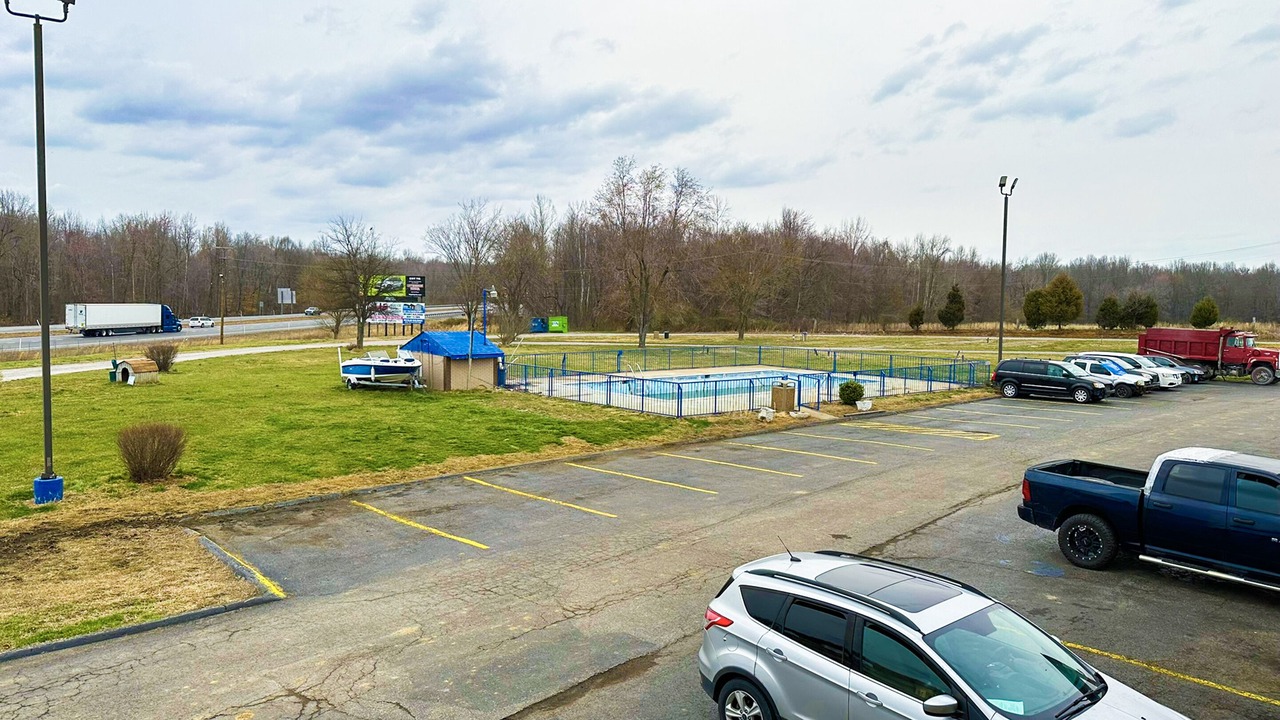 Photo of Others in Madisonville