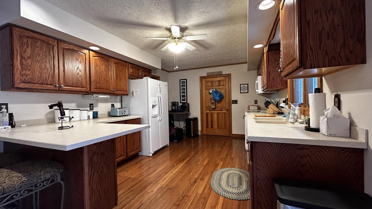 Photo of Kitchen in Alpine Lake