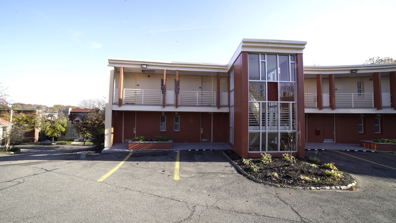 Photo of Buildings in Commonwealth