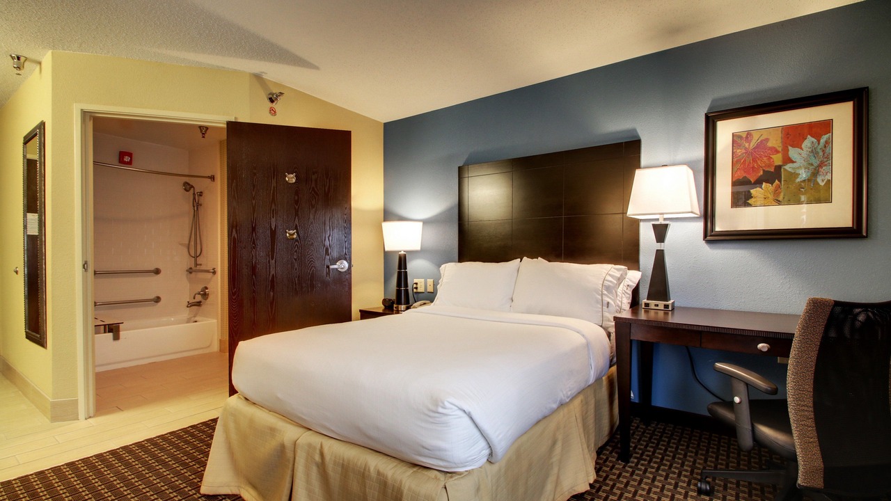Photo of Bedroom in Oak Grove