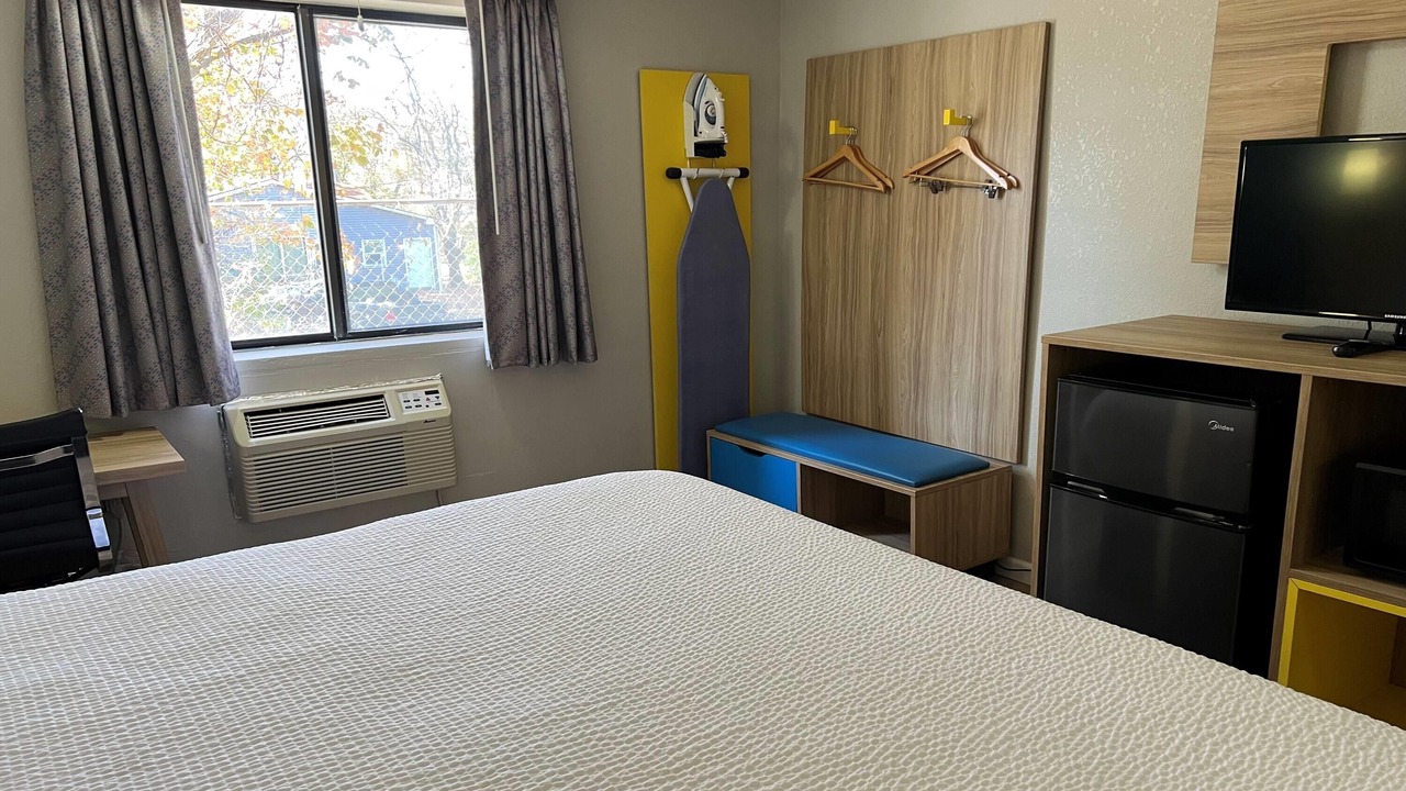 Photo of Bedroom in Warrensburg