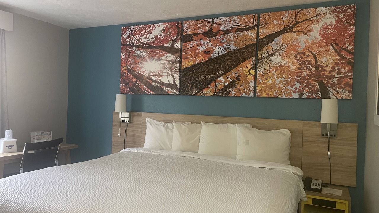 Photo of Bedroom in Warrensburg