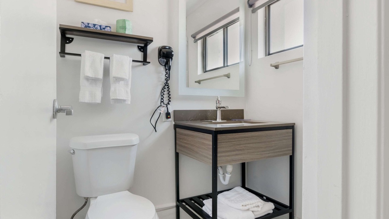Photo of Bedroom in Midtown - Westport