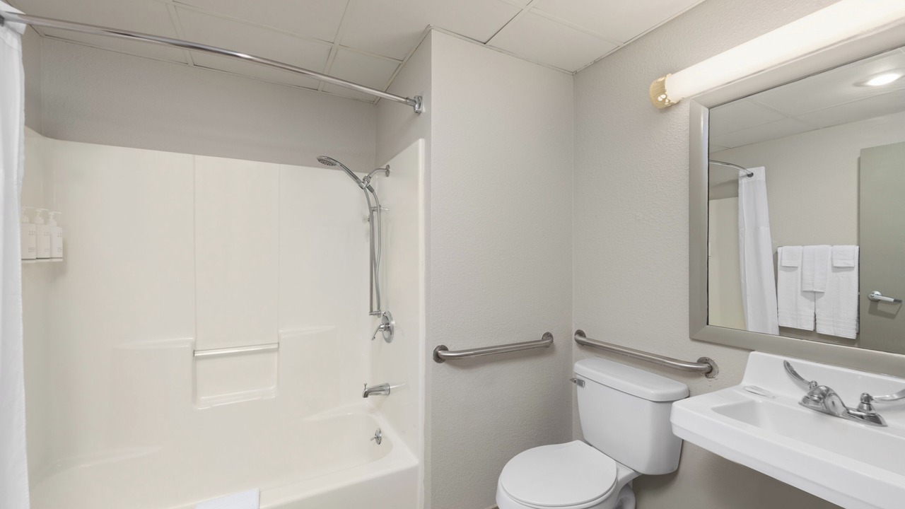 Photo of Bathroom in Carthage