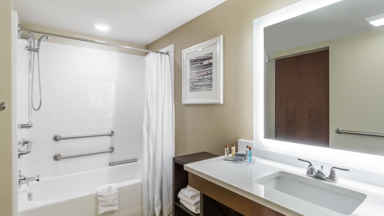 Photo of Bathroom in Triadelphia