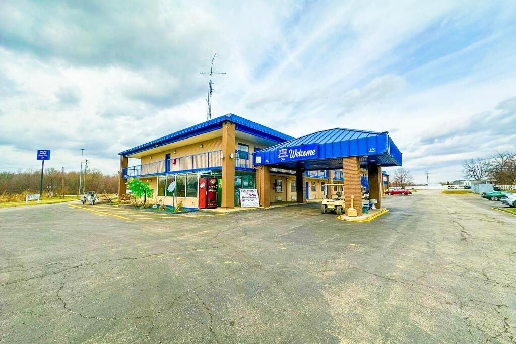 Photo of Outdoor in Madisonville