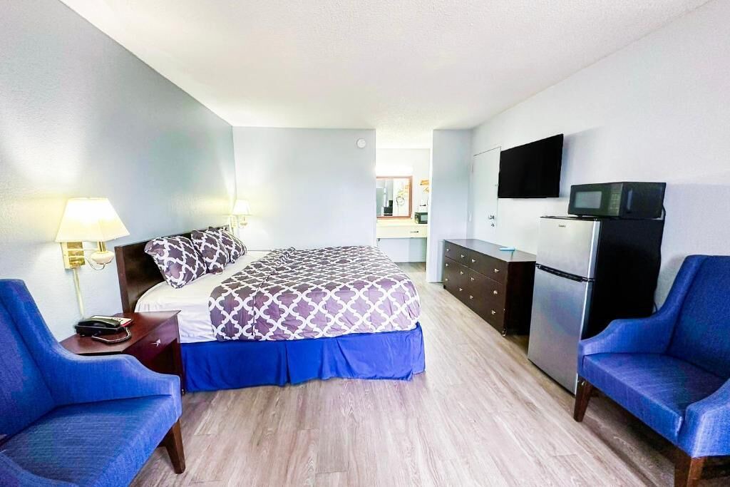 Photo of Bedroom in Madisonville
