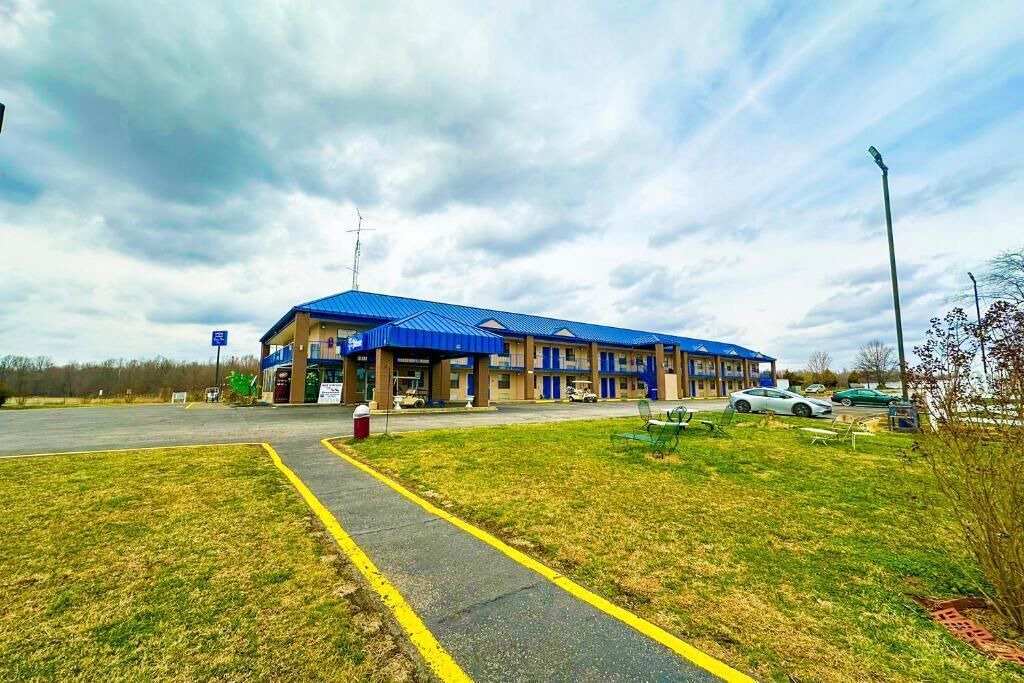 Photo of Outdoor in Madisonville