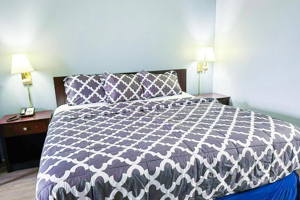 Photo of Bedroom in Madisonville