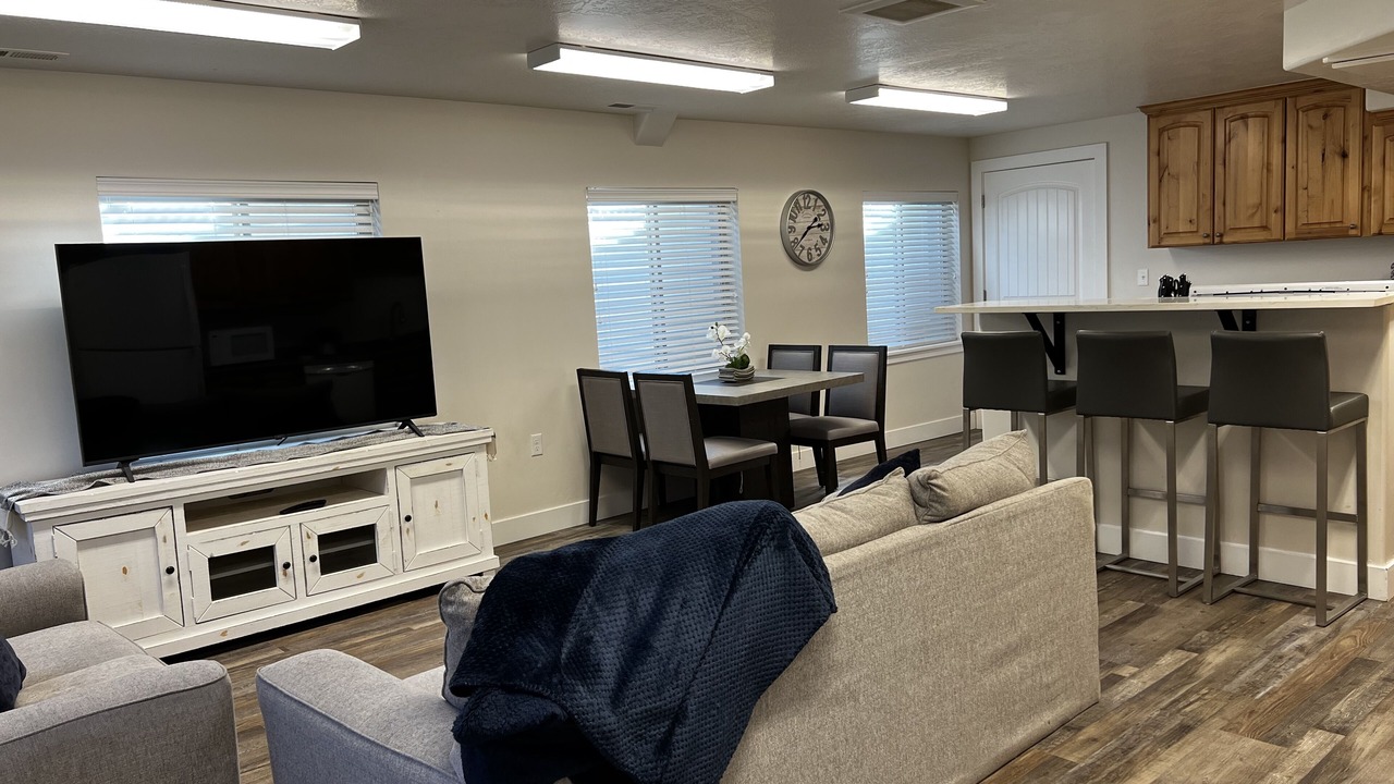 Photo of Livingroom in Lindon