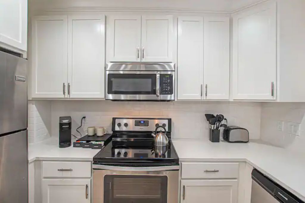 Photo of Kitchen in West Plaza