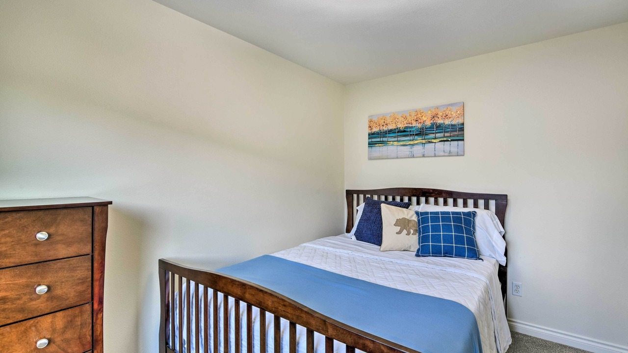 Photo of Bedroom in Russian Jack Park