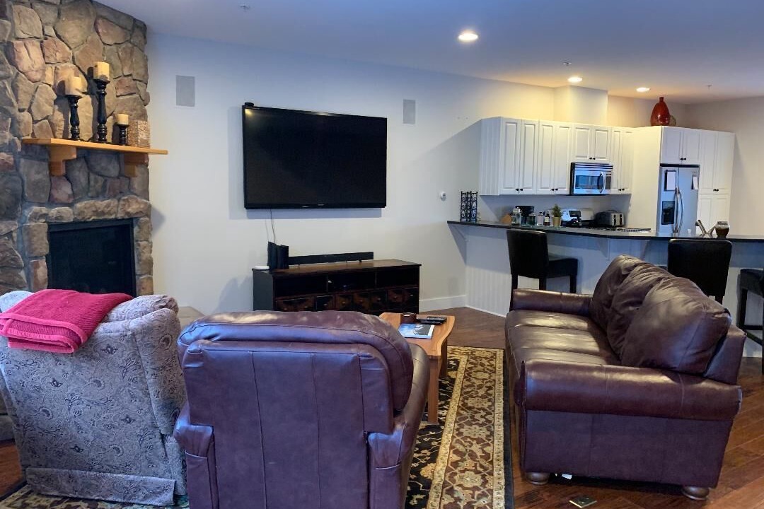 Photo of Livingroom in Carrabassett Valley